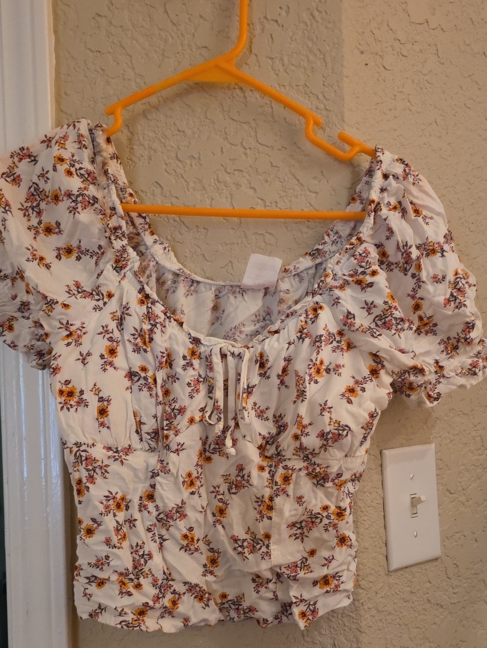 No Boundaries White Floral Puff-Sleeve Crop Top